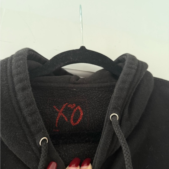 The Weeknd Tour Merch Legend XO Sweatshirt Black - Picture 4 of 6